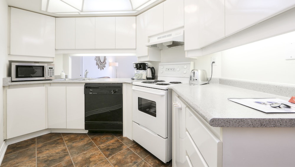 Photo of Kitchen in Bay Street Corridor