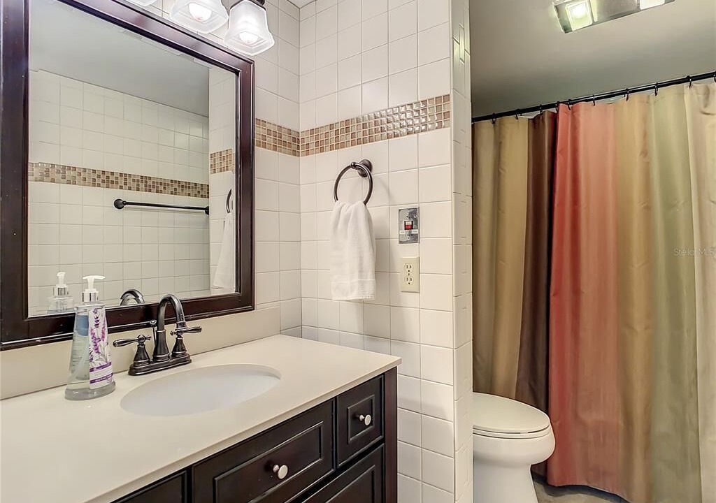 Photo of Bathroom in Grenelefe