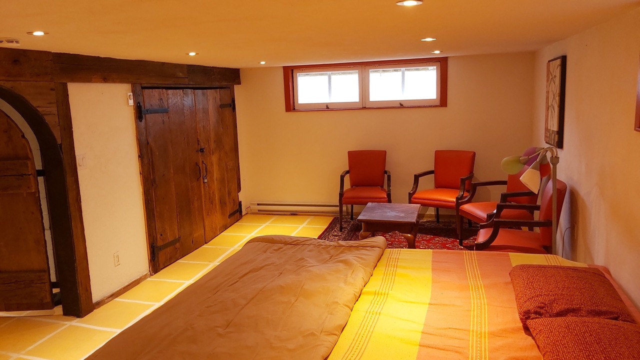 Photo of Bedroom in Oro Station