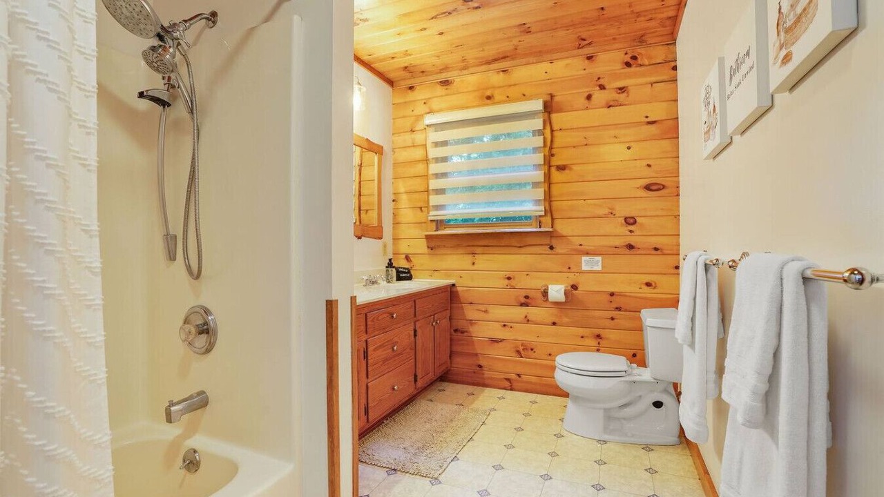 Photo of Bathroom in Elliottsburg