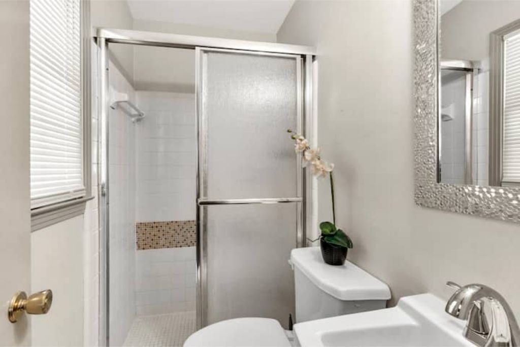 Photo of Bathroom in Mobile