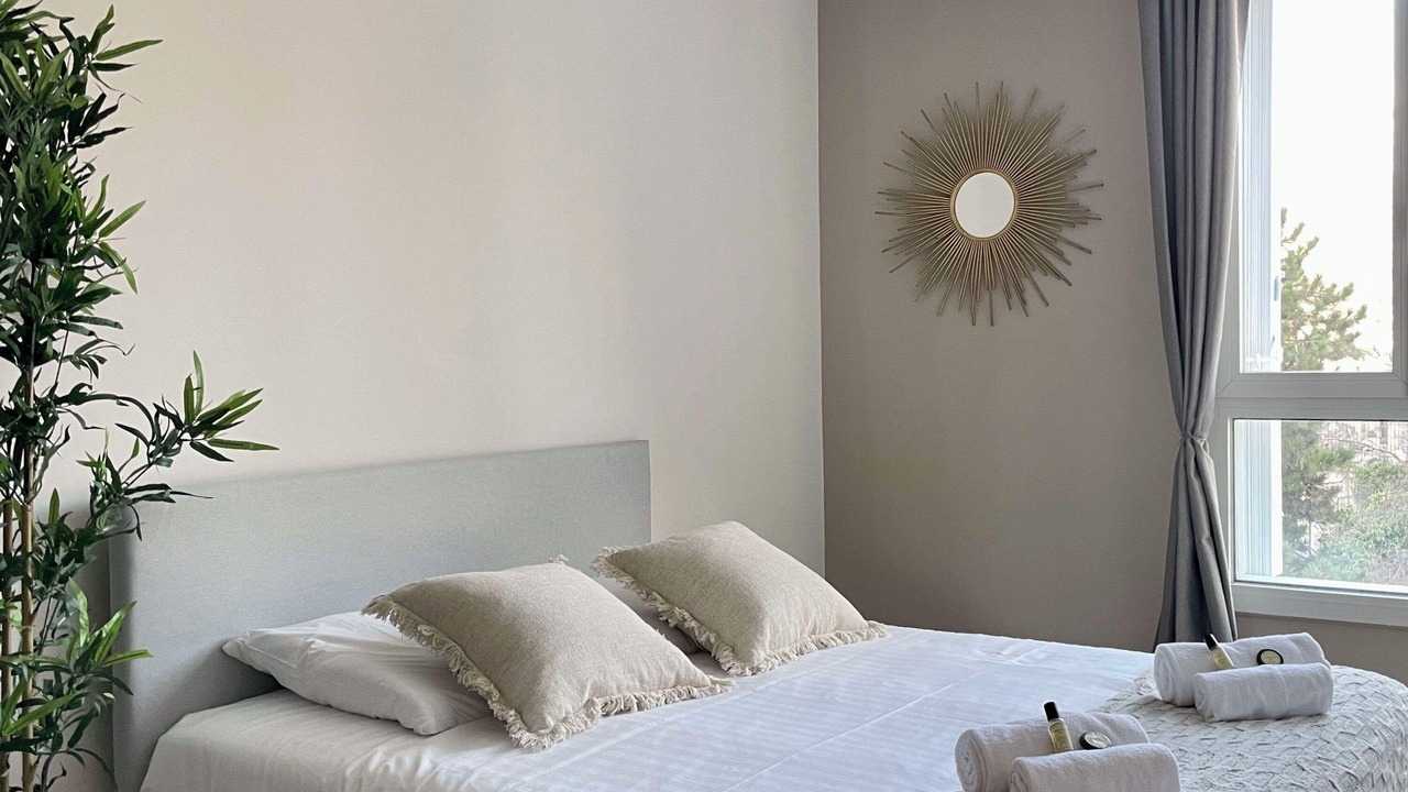 Photo of Bedroom in Pere Lachaise