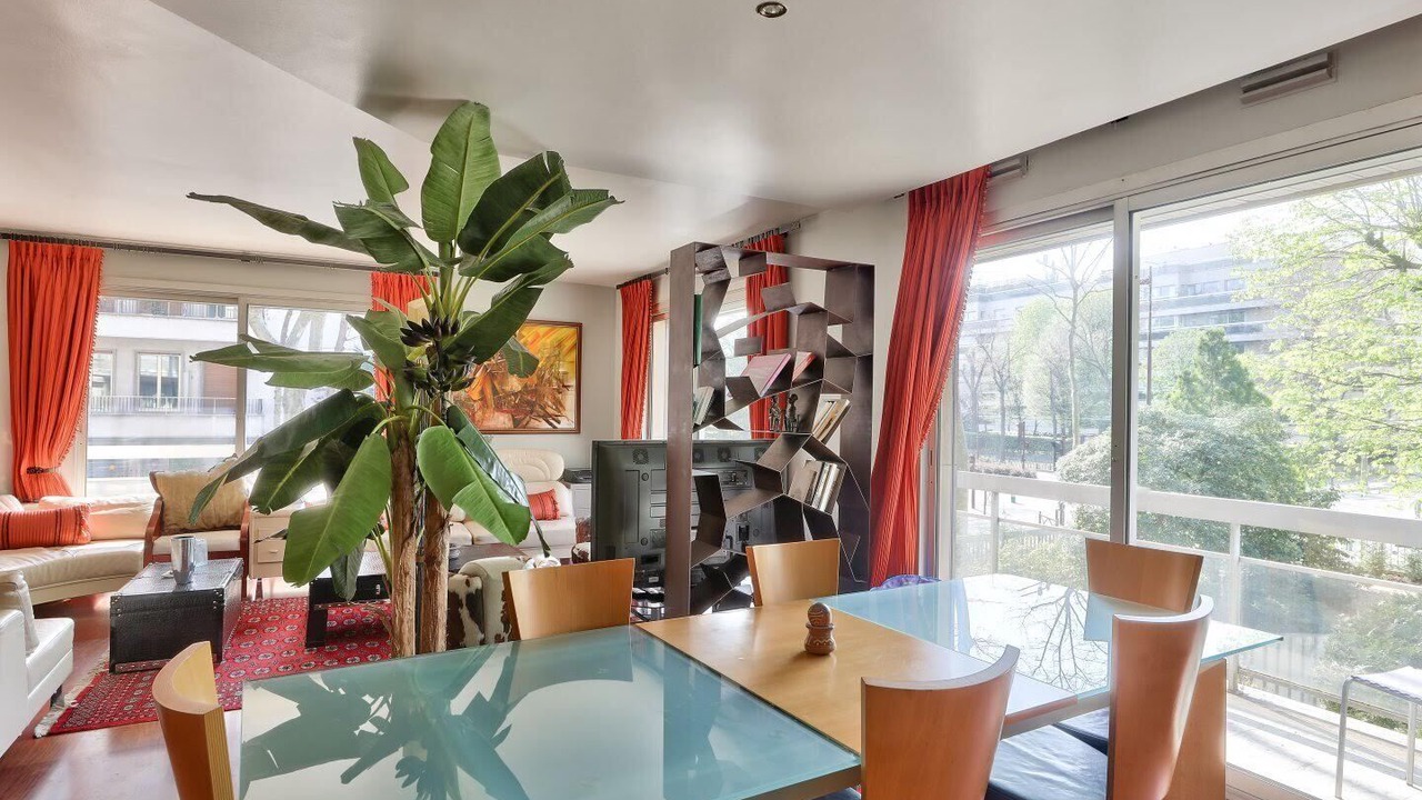 Photo of Others in Neuilly-sur-Seine