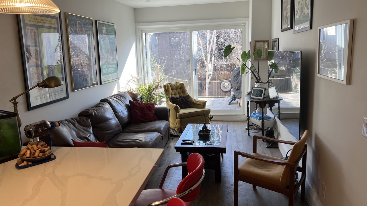 Photo of Livingroom in Cabbagetown