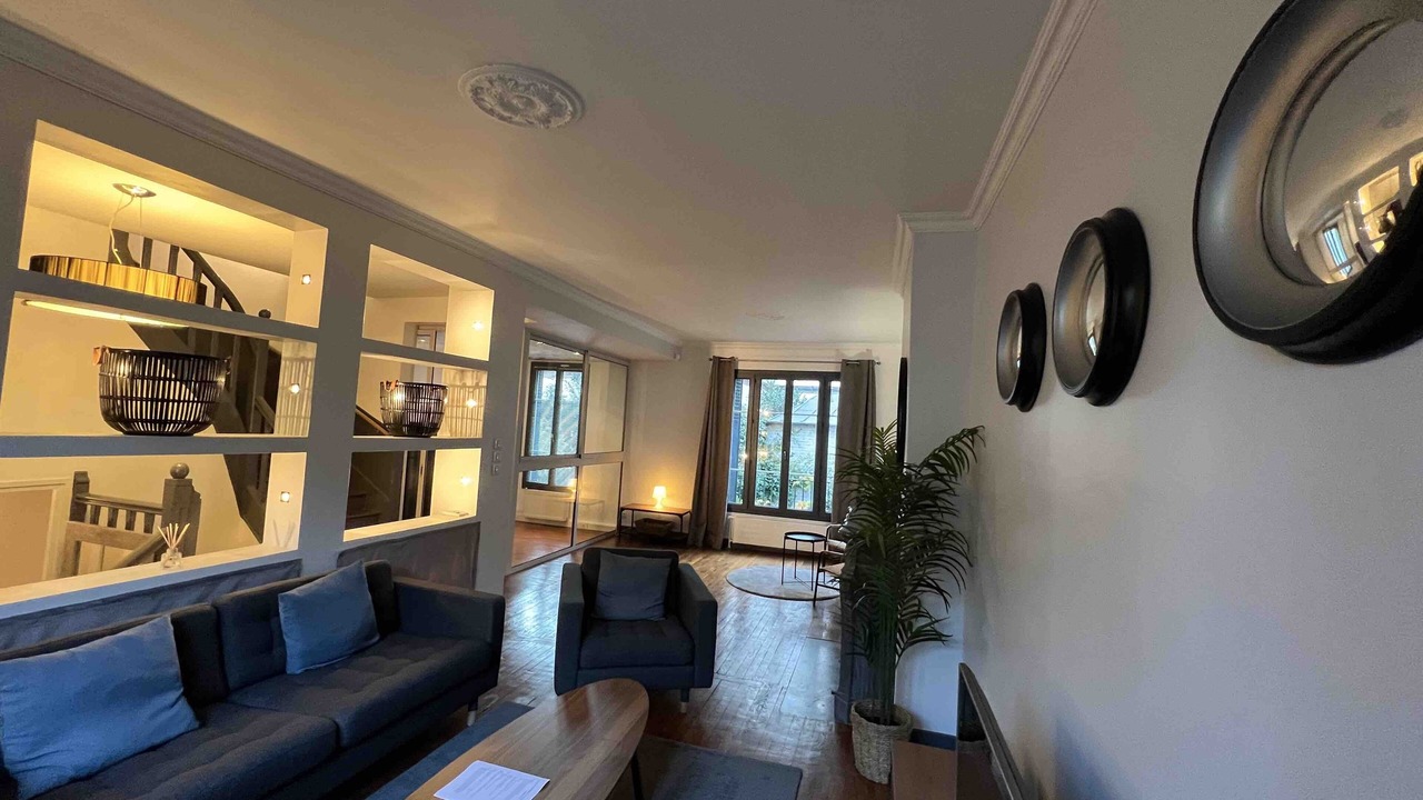 Photo of Livingroom in Suresnes