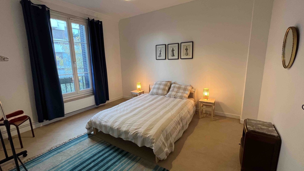 Photo of Bedroom in Suresnes