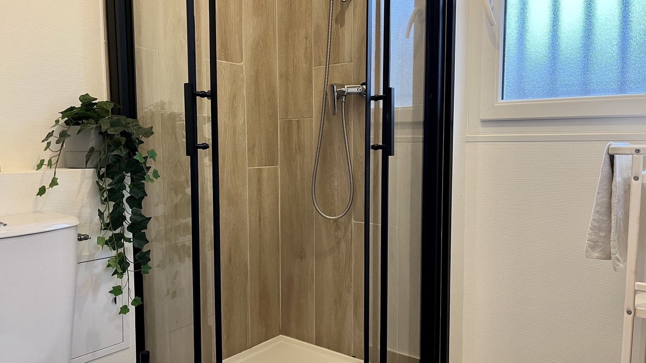 Photo of Bathroom in Noisy-le-Grand