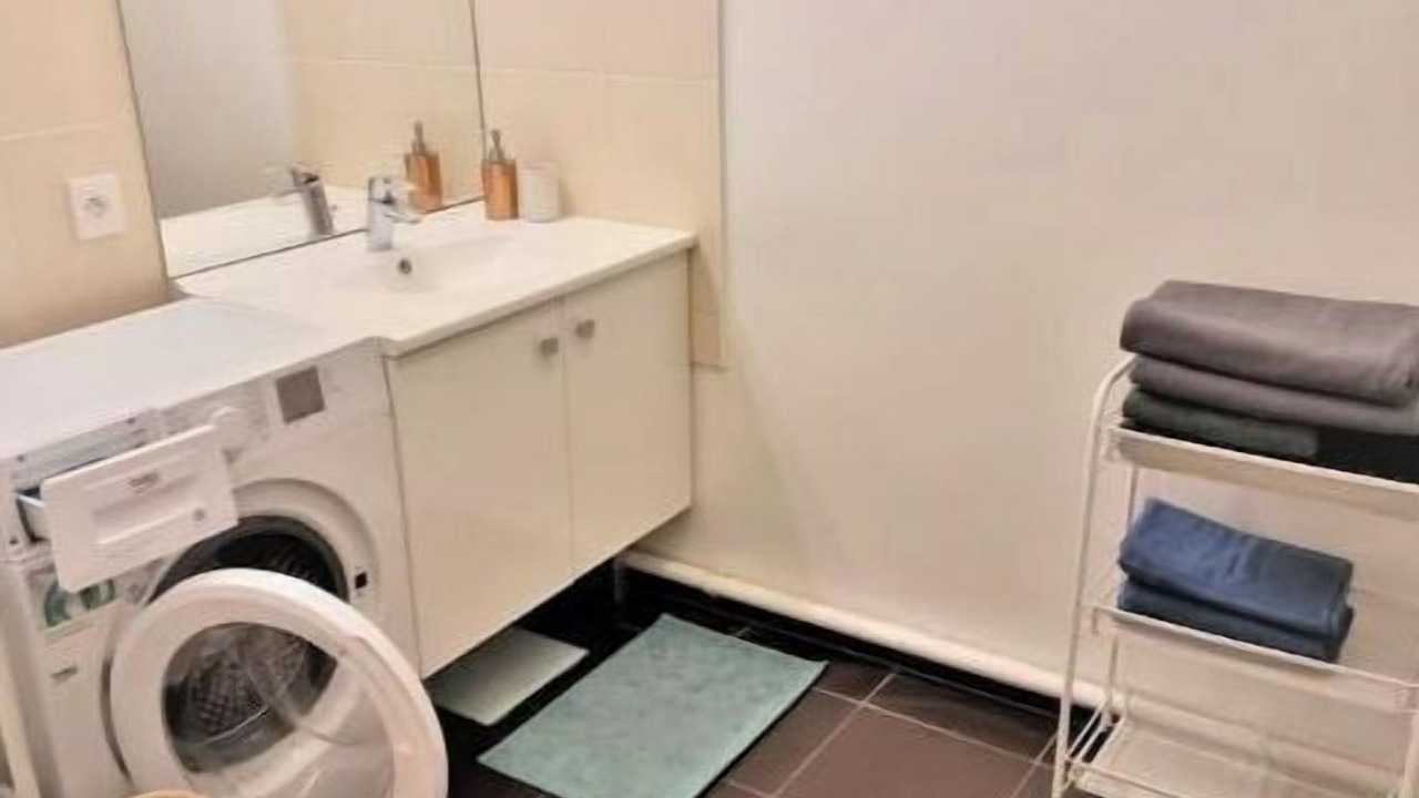 Photo of Bathroom in Romainville