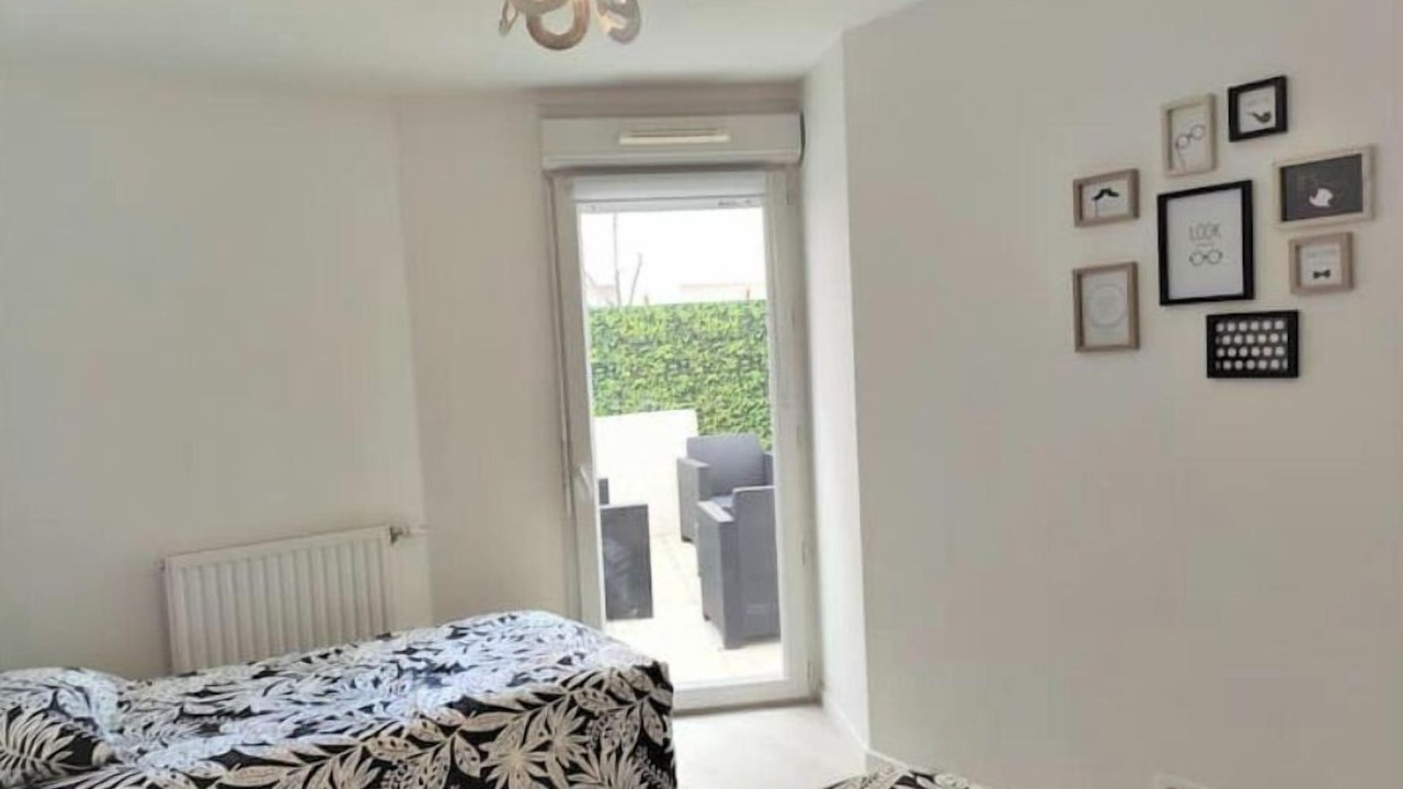 Photo of Bedroom in Romainville