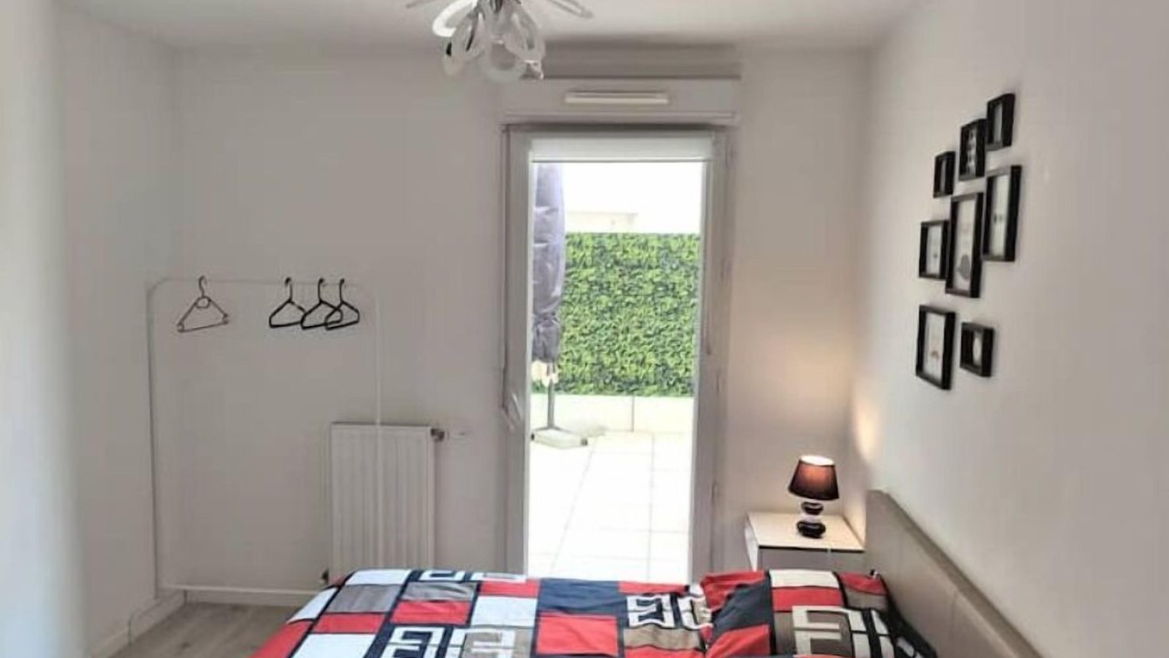 Photo of Bedroom in Romainville