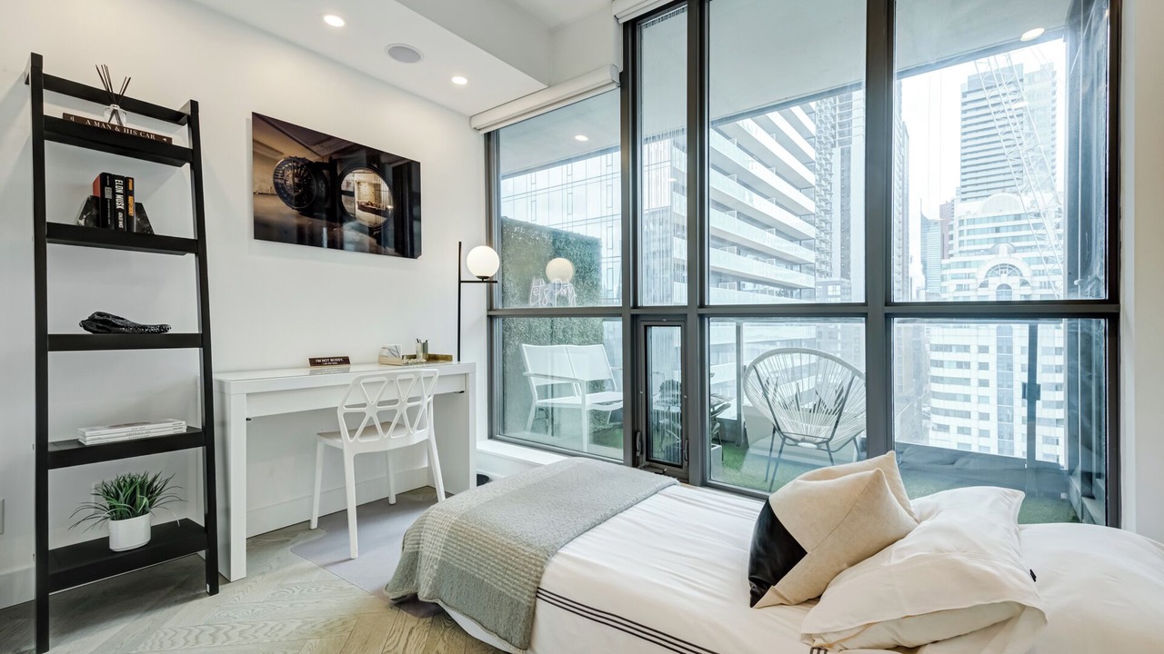 Photo of Bedroom in Fashion District
