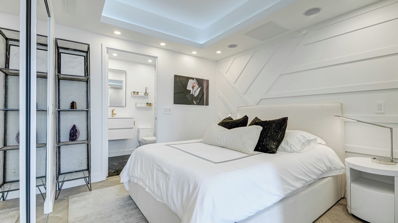 Photo of Bedroom in Fashion District