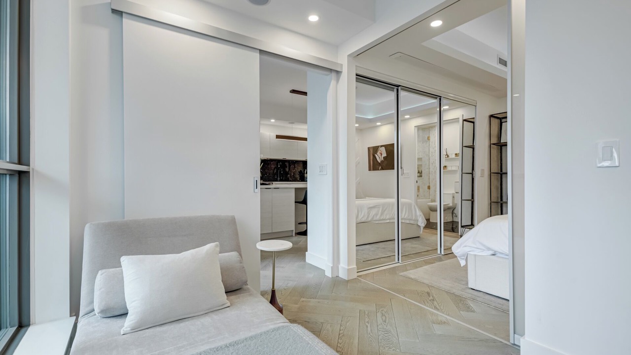Photo of Bedroom in Fashion District