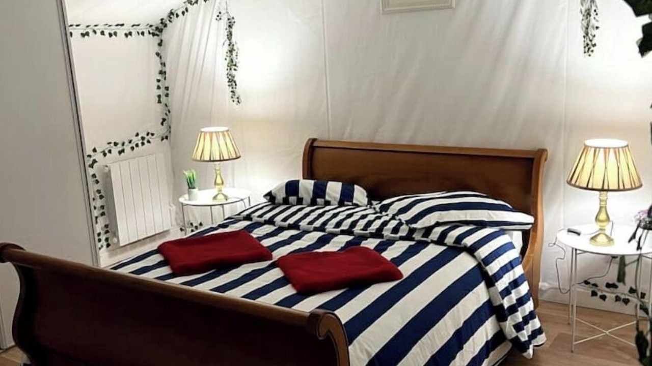 Photo of Bedroom in La Varenne Saint-Hilaire