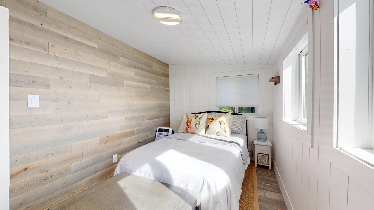 Photo of Bedroom in Waupoos