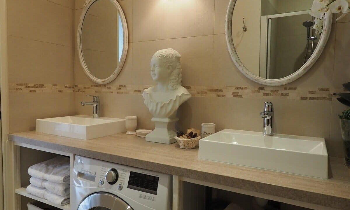 Photo of Bathroom in Notre-Dame-des-Champs