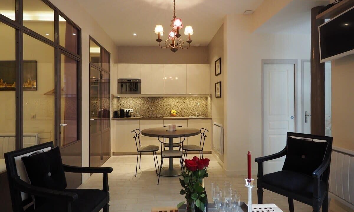 Photo of Kitchen in Notre-Dame-des-Champs