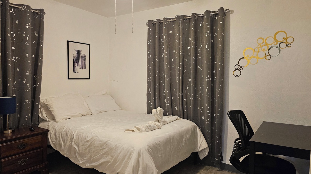 Photo of Bedroom in Inwood