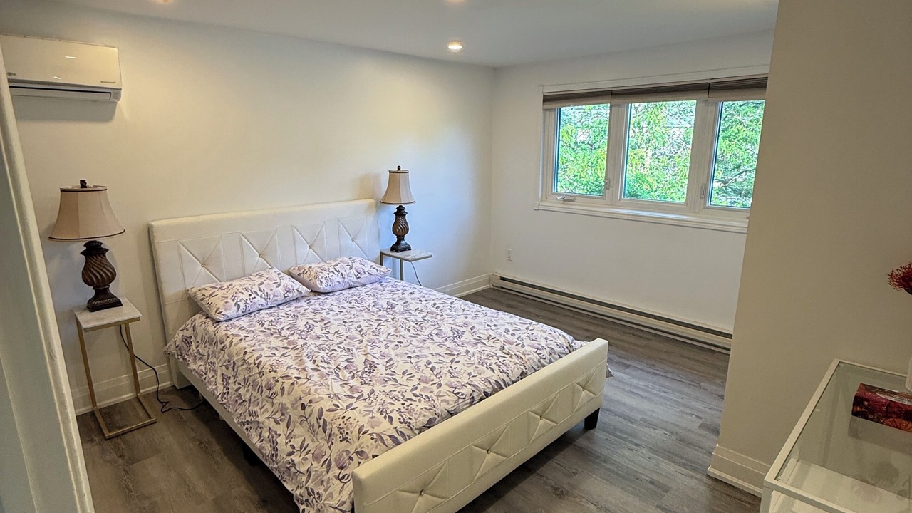 Photo of Bedroom in Newmarket