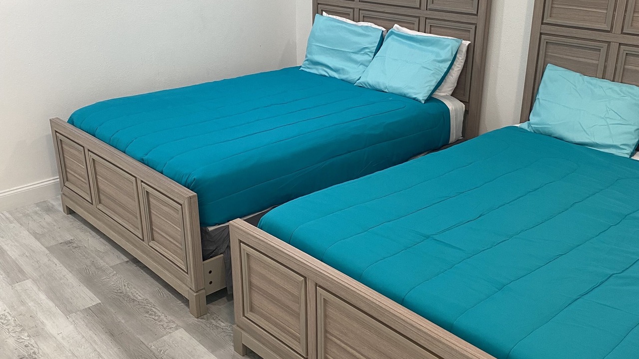 Photo of Bedroom in Town N County Park