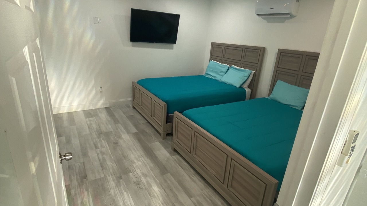 Photo of Bedroom in Town N County Park