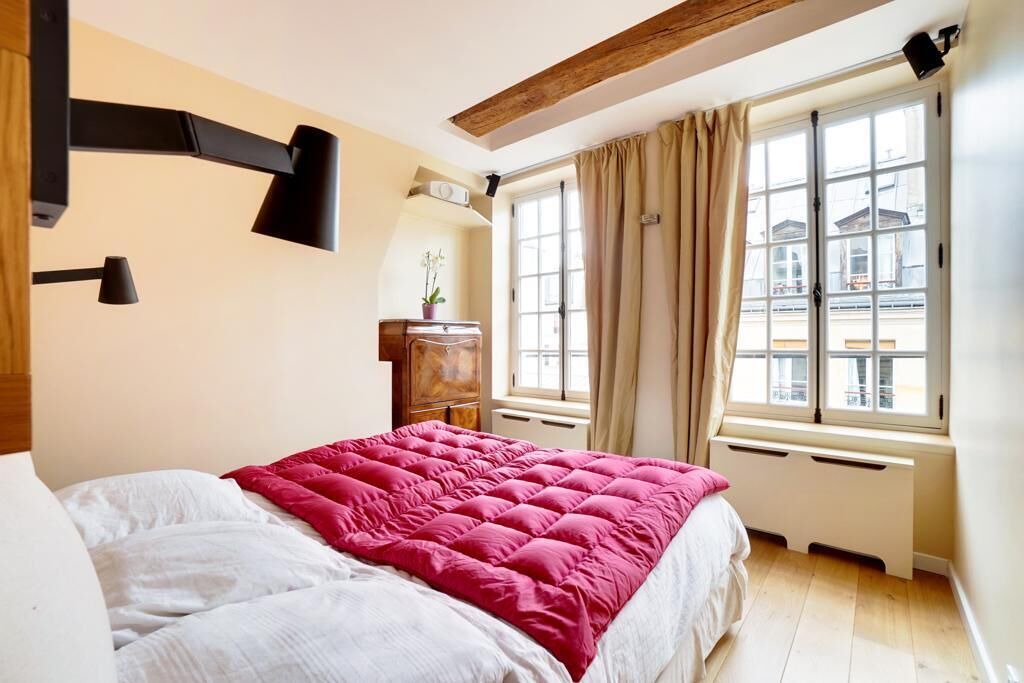 Photo of Bedroom in Sorbonne