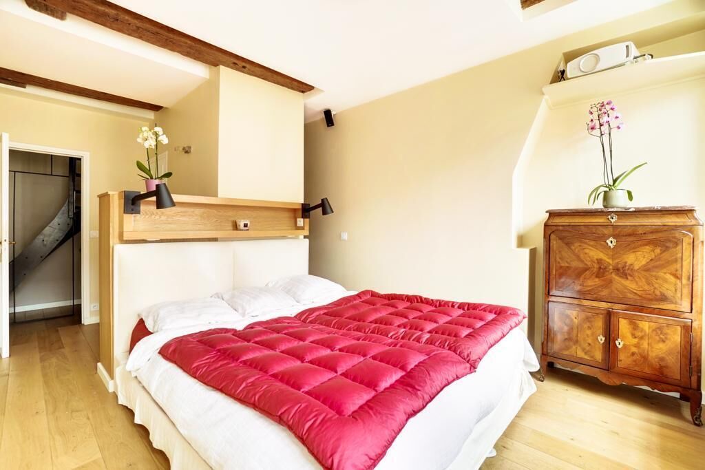 Photo of Bedroom in Sorbonne