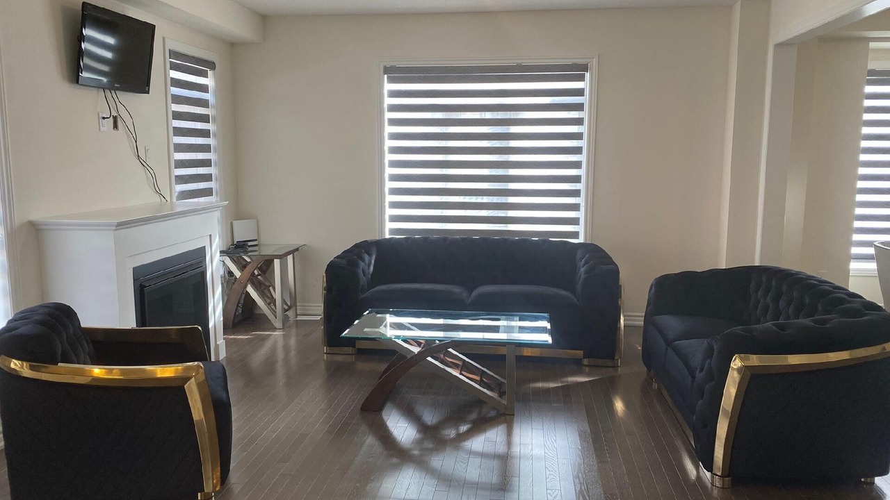 Photo of Livingroom in Brampton