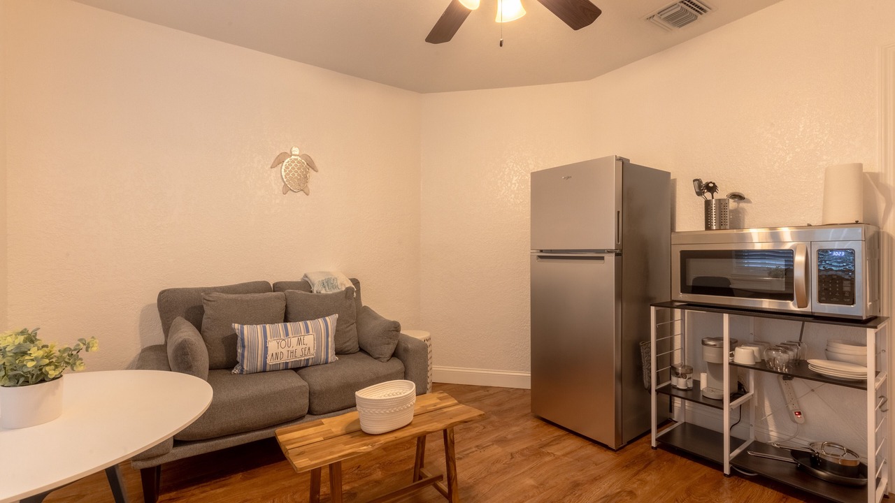 Photo of Livingroom in Historic Old Northeast