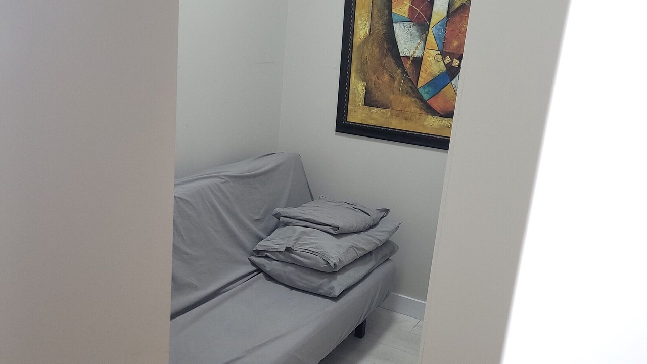 Photo of Livingroom in Yonge-Eglinton