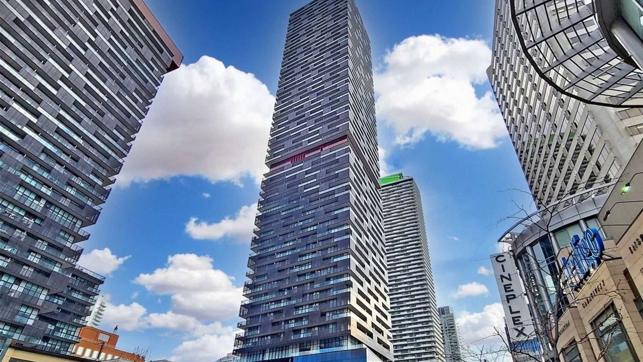 Photo of Outdoor in Yonge-Eglinton
