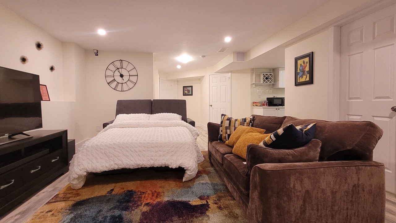 Photo of Bedroom in Amherstview