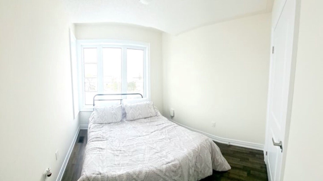 Photo of Bedroom in Stayner