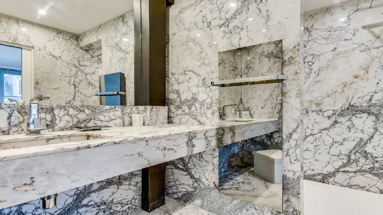Photo of Bathroom in Chaussee-d'Antin