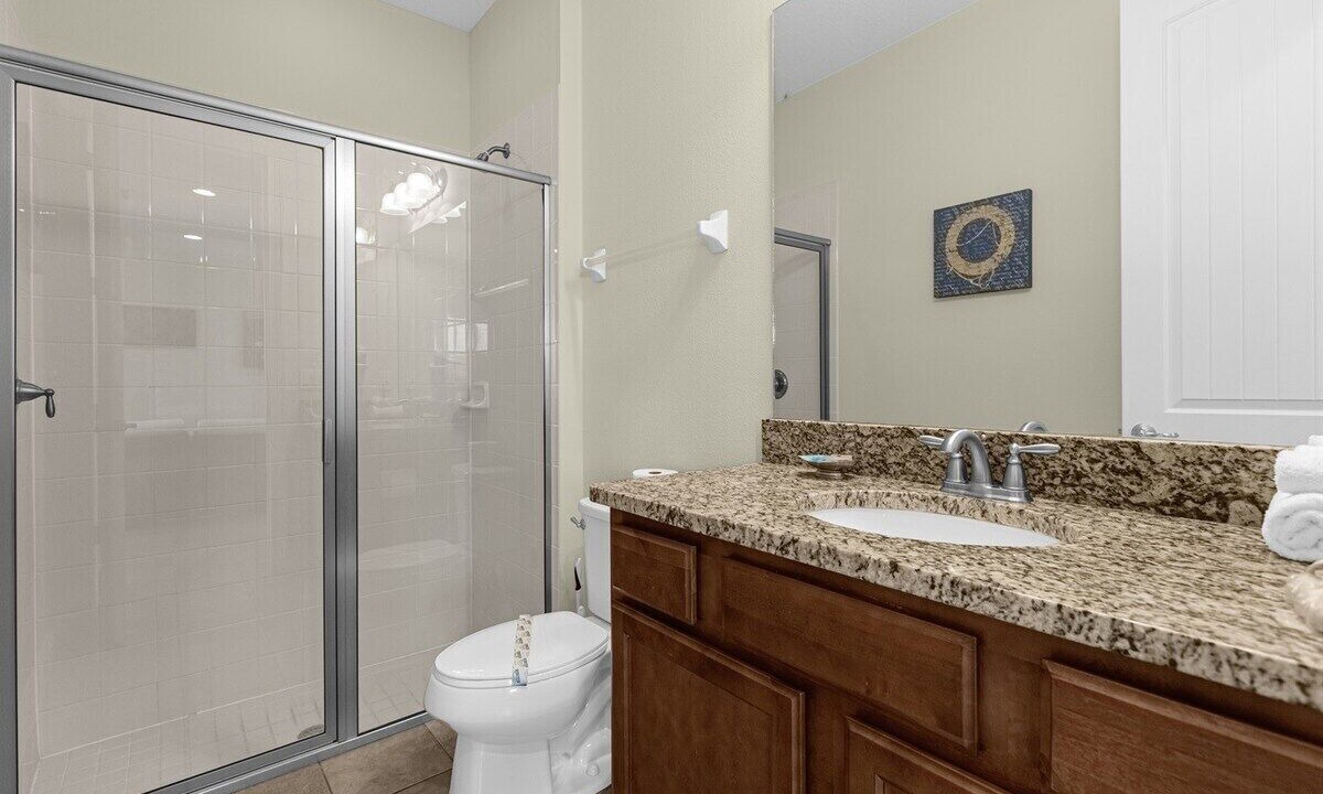 Photo of Bathroom in Bay Lake