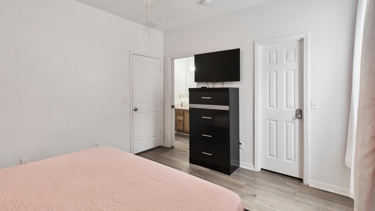 Photo of Bedroom in Sunset Ridge