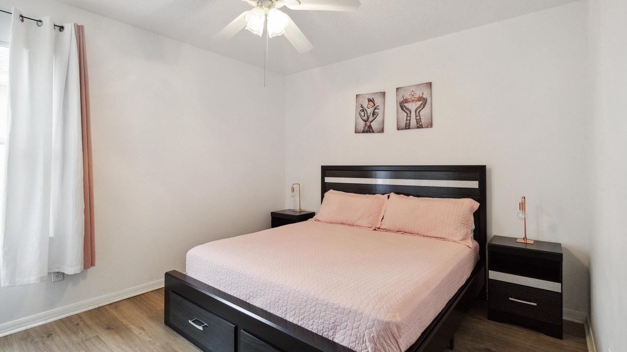 Photo of Bedroom in Sunset Ridge