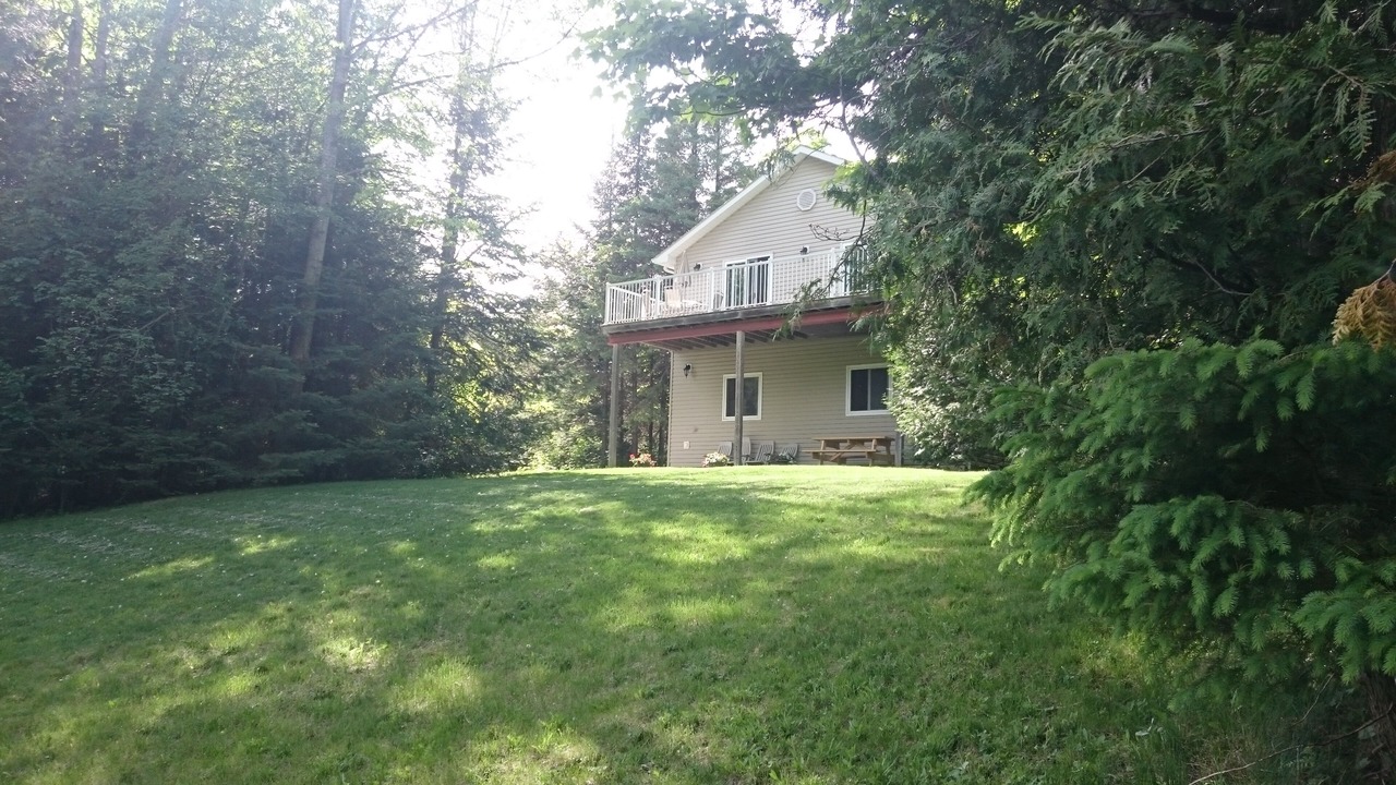 Photo of Outdoor in Grey Highlands