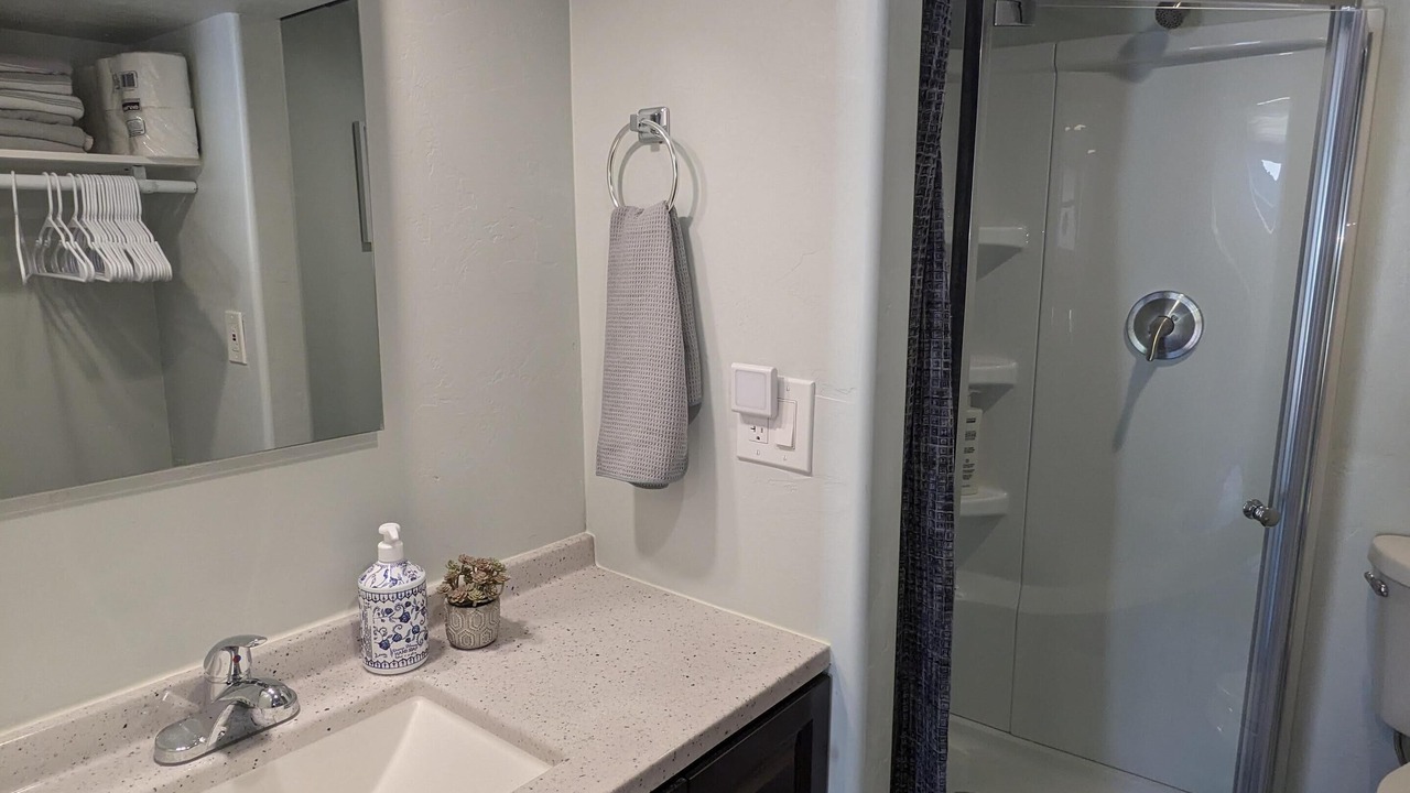Photo of Bathroom in Sam Hughes