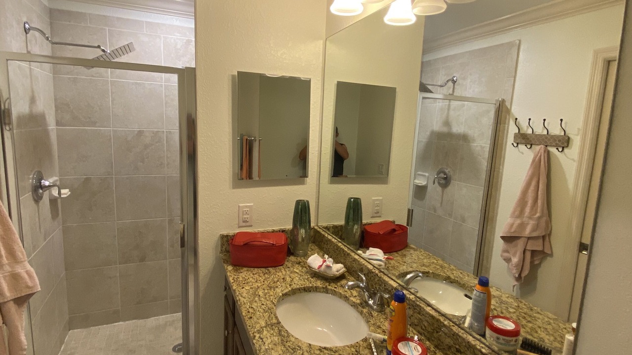 Photo of Bathroom in Lakewood Ranch