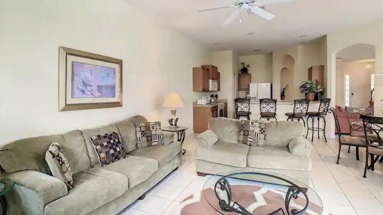 Photo of Livingroom in Tuscan Hills