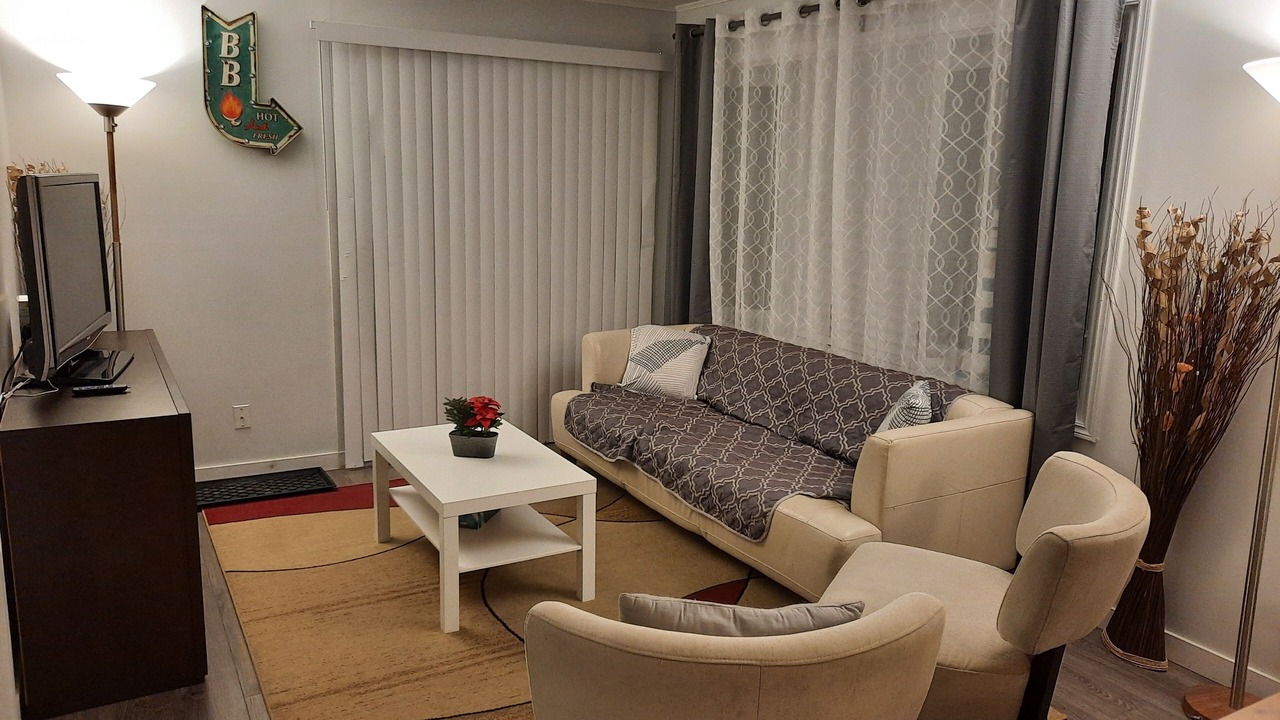 Photo of Livingroom in Wasaga Beach