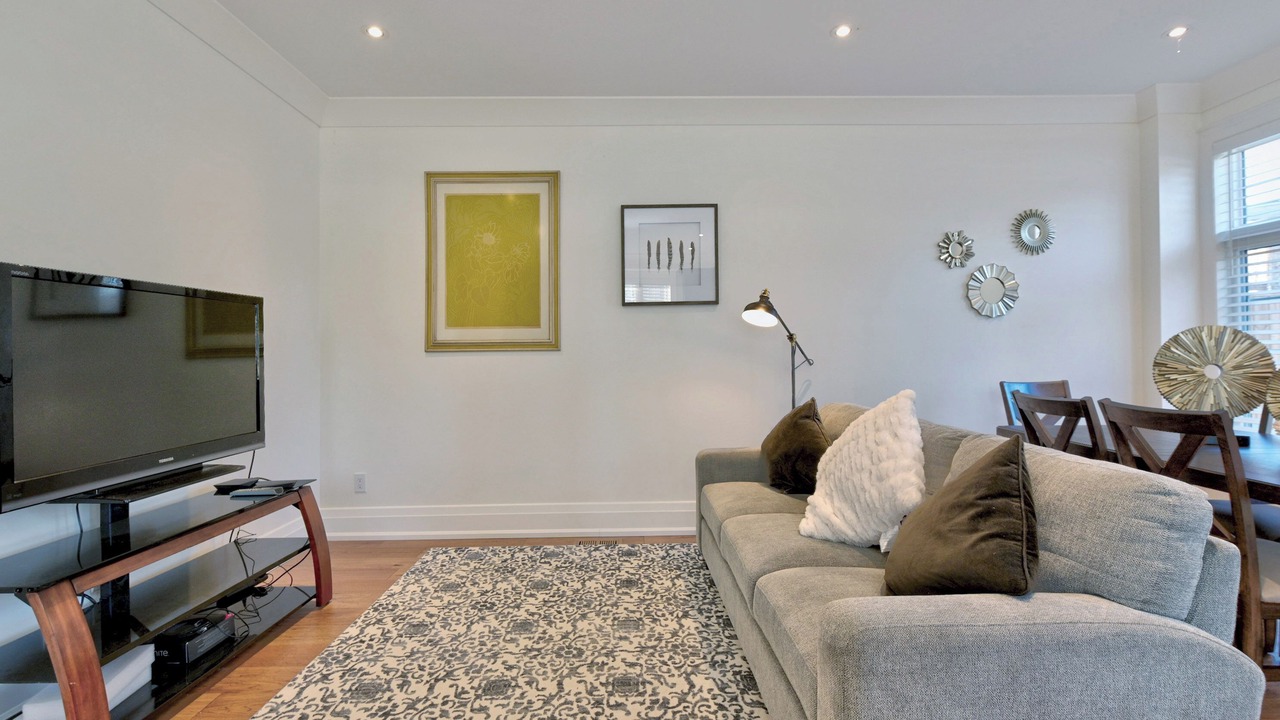 Photo of Livingroom in Mount Dennis