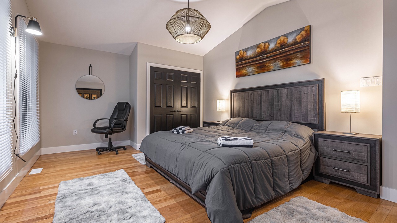 Photo of Bedroom in Lambton Shores