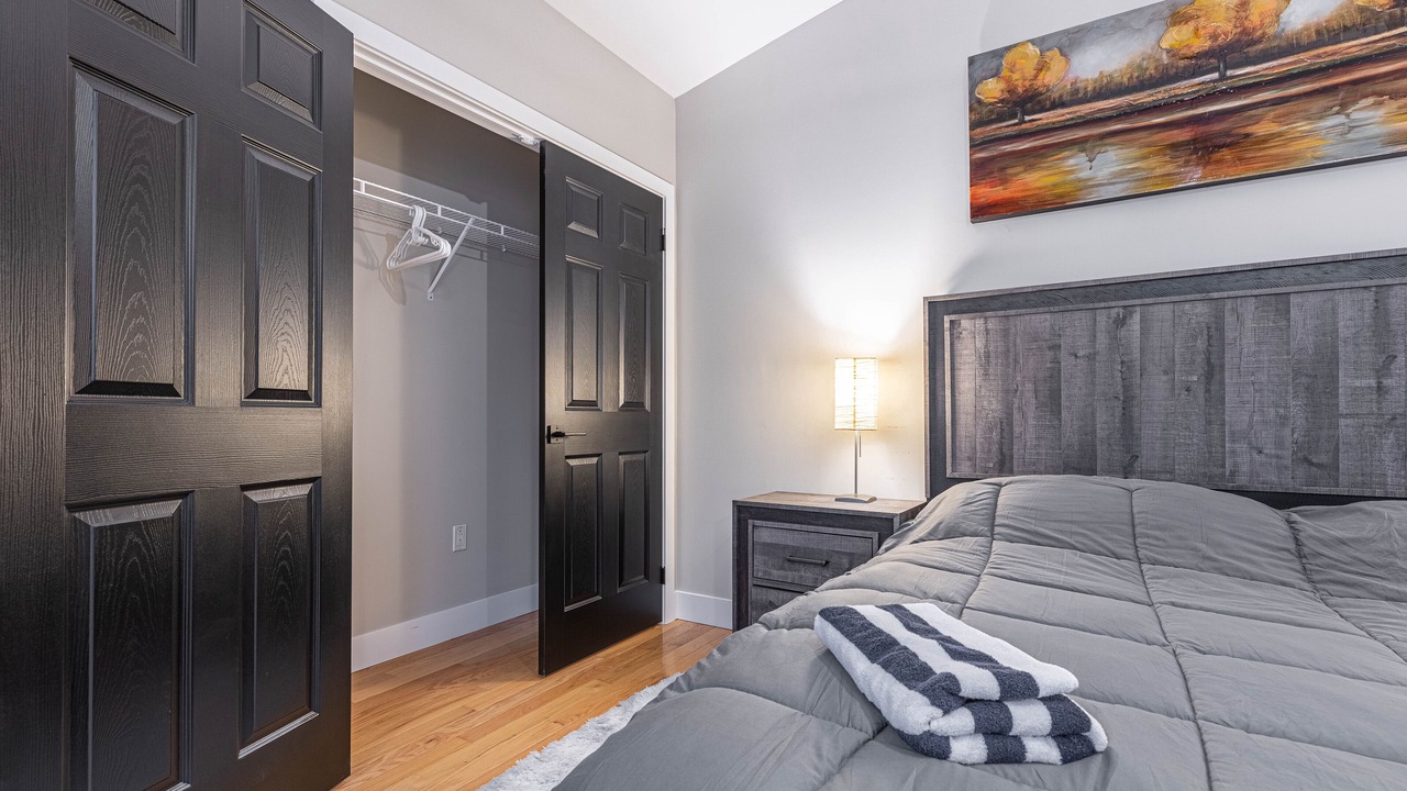 Photo of Bedroom in Lambton Shores