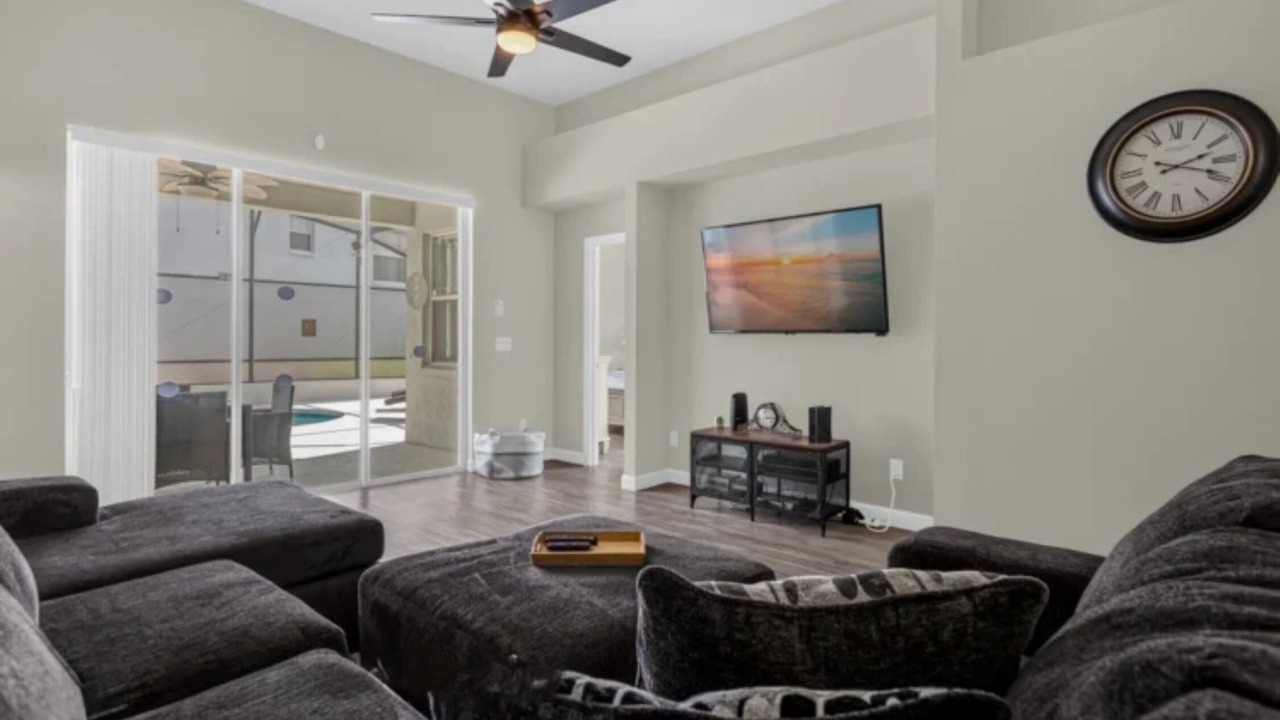 Photo of Livingroom in Florida Pines