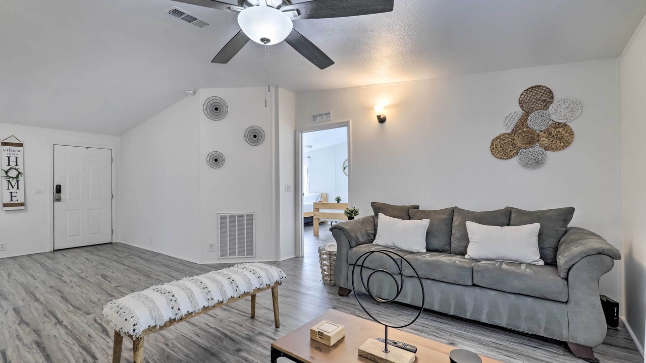 Photo of Livingroom in Valrico