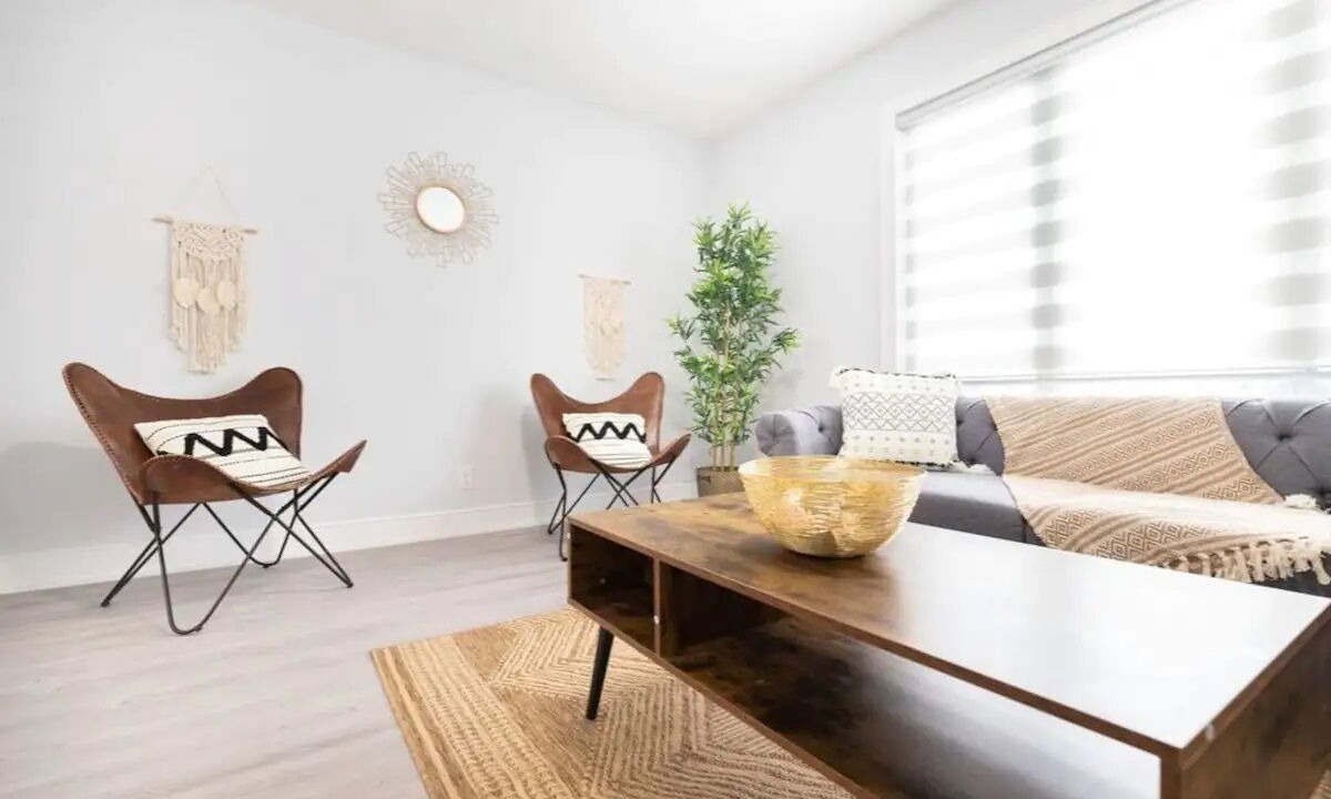 Photo of Livingroom in Clanton Park