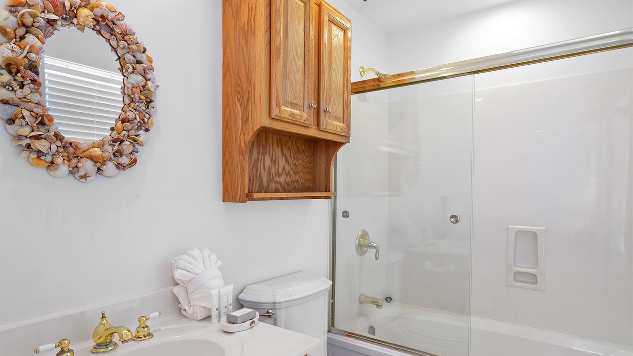 Photo of Bathroom in Crystal Shores