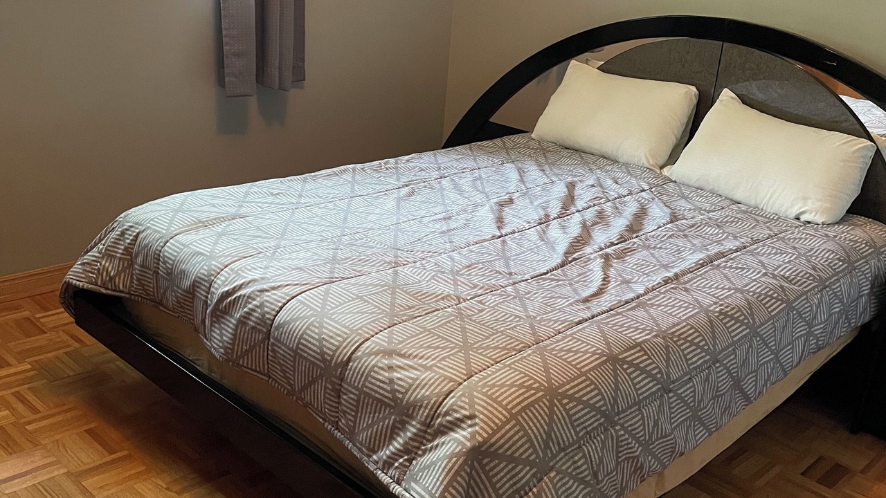 Photo of Bedroom in Wymbolwood Beach
